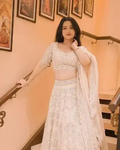 Escort Bina